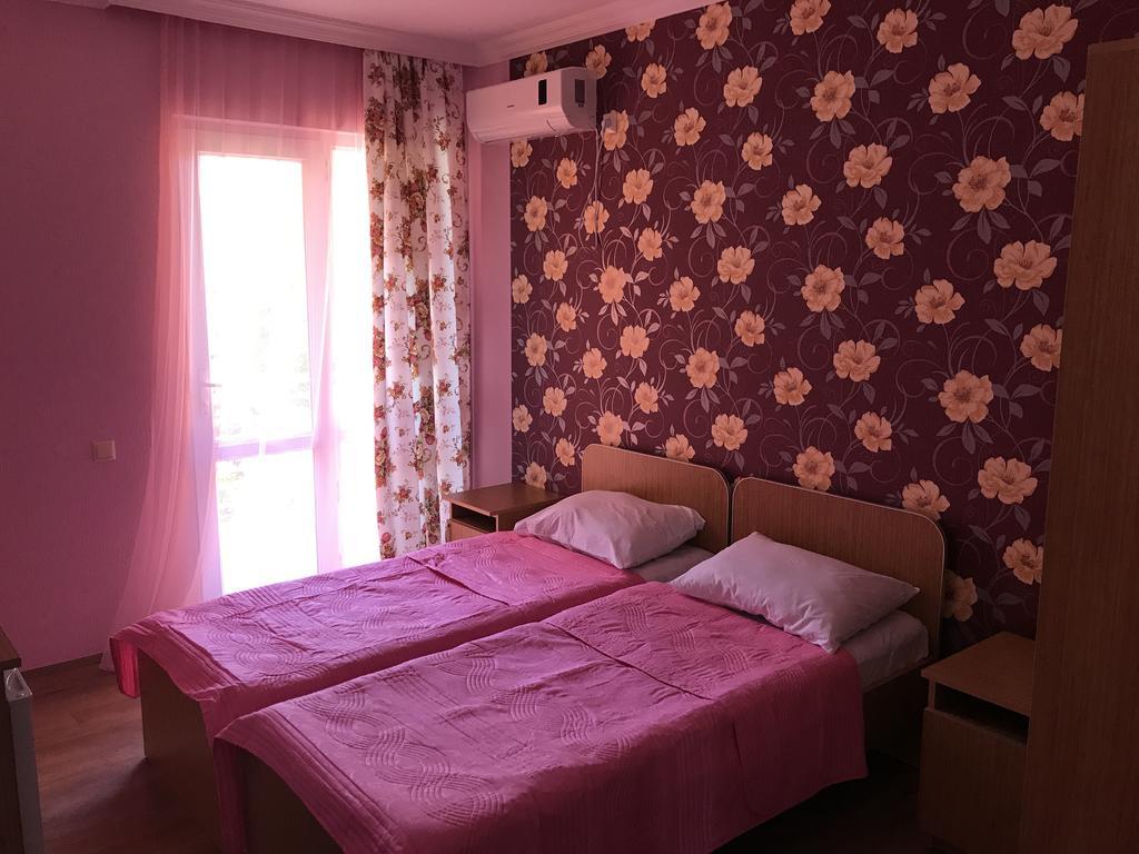 Kvariati - Guest House Esterno foto